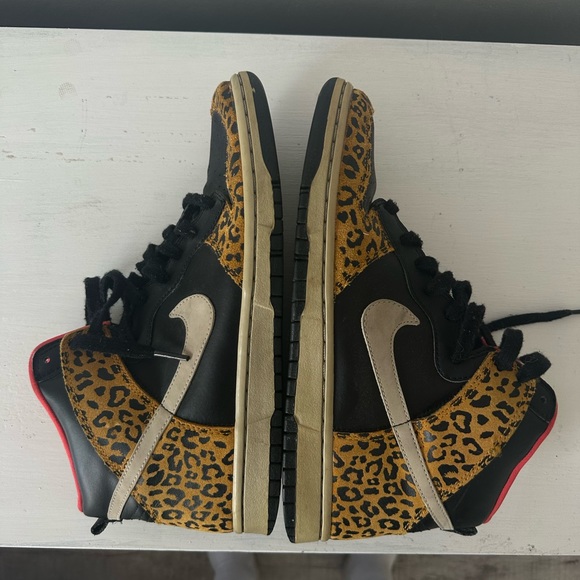 🐆VINTAGE NIKE CHEETAH SNEAKERS - Picture 3 of 4